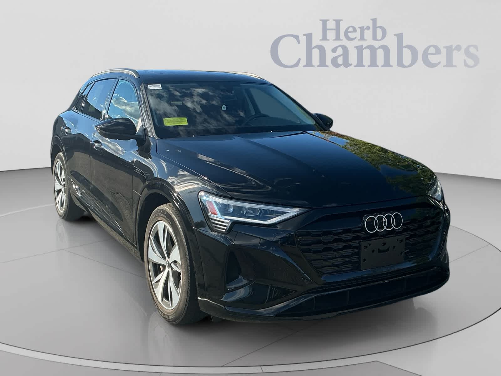 2024 Audi Q8 e-tron