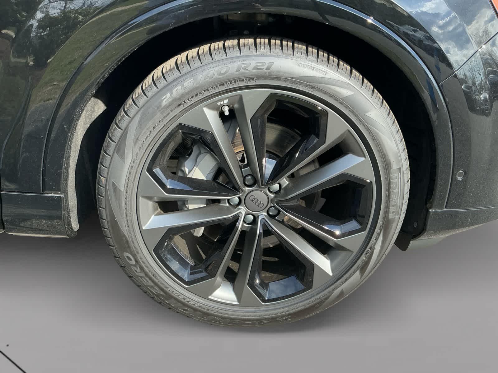 new 2026 Audi Q7 car, priced at $78,445