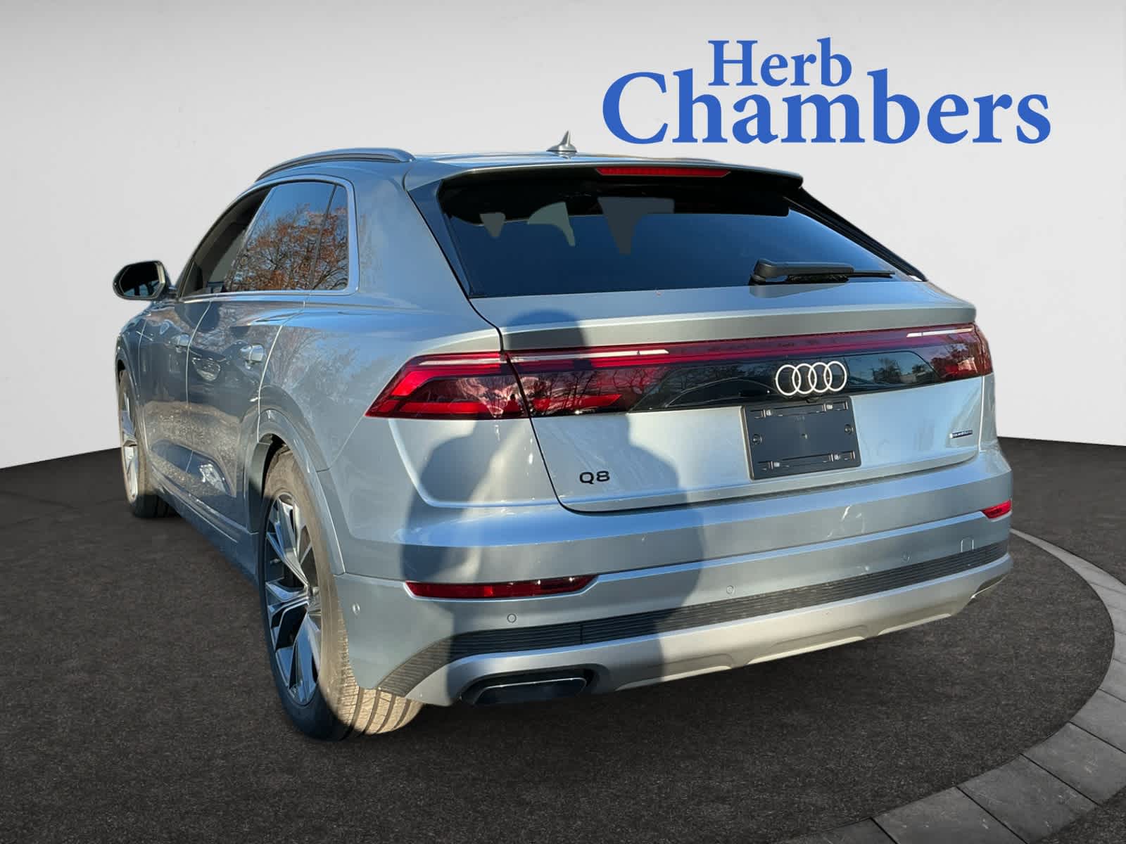 2025 Audi Q8 55 Premium photo 3