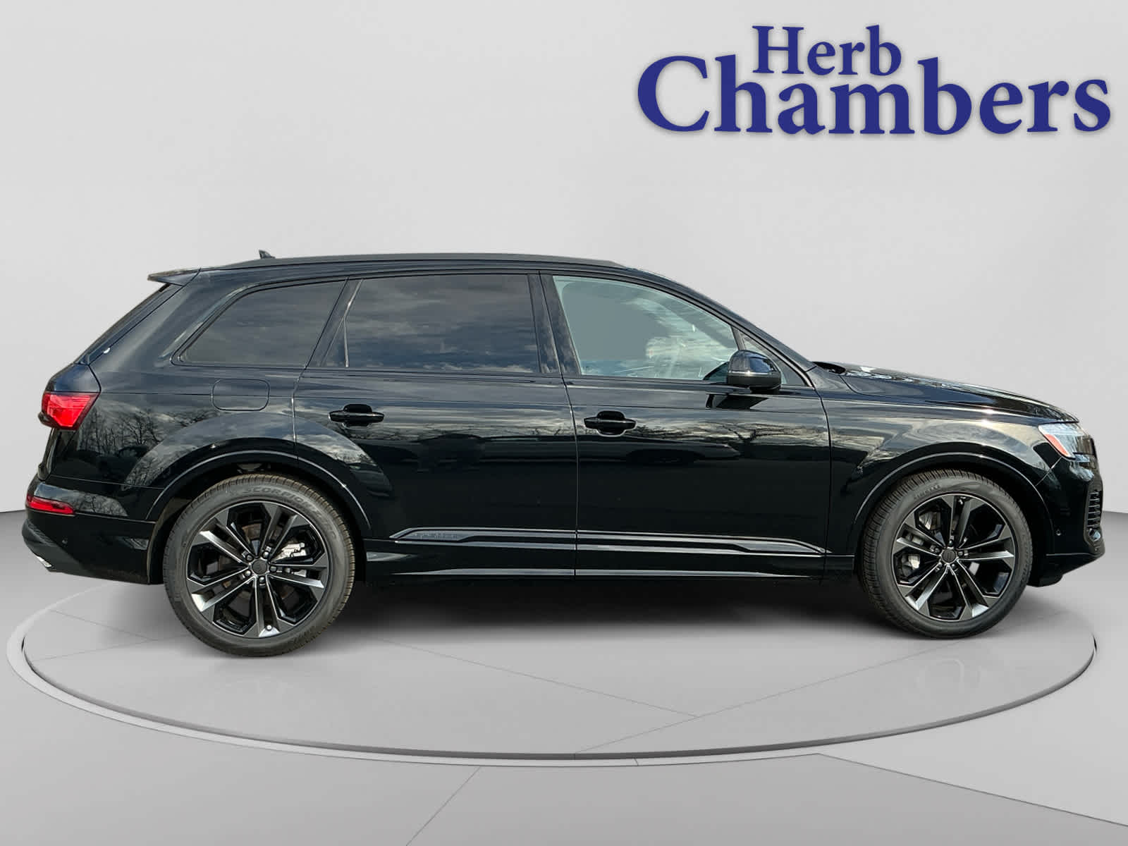 new 2026 Audi Q7 car, priced at $78,445