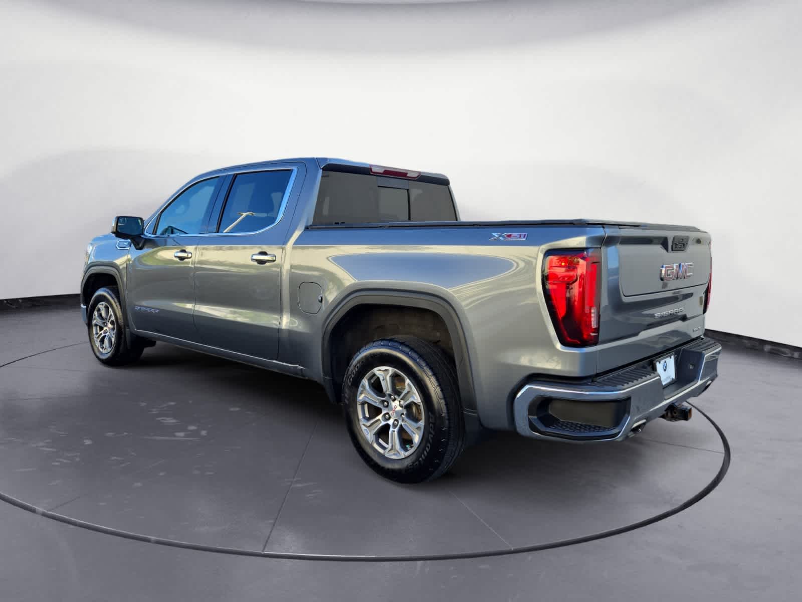 2021 Gmc Sierra 1500 SLT photo 3