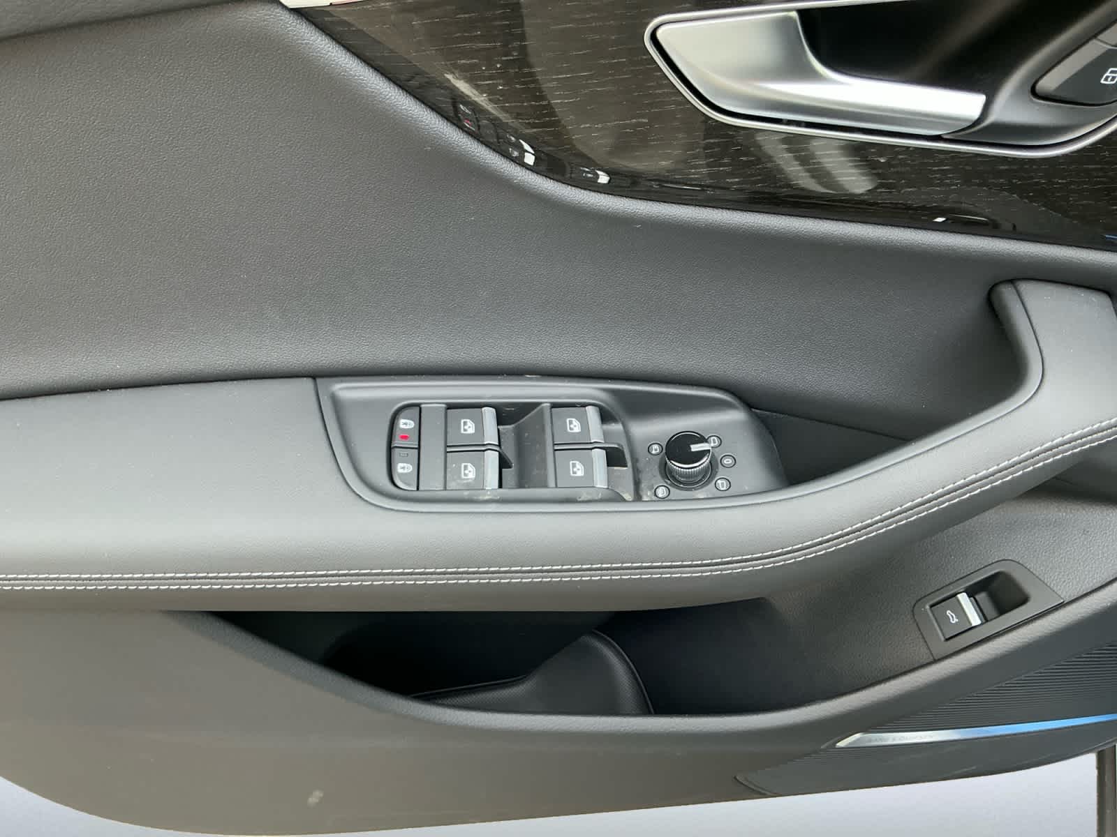 new 2026 Audi Q8 car, priced at $86,300