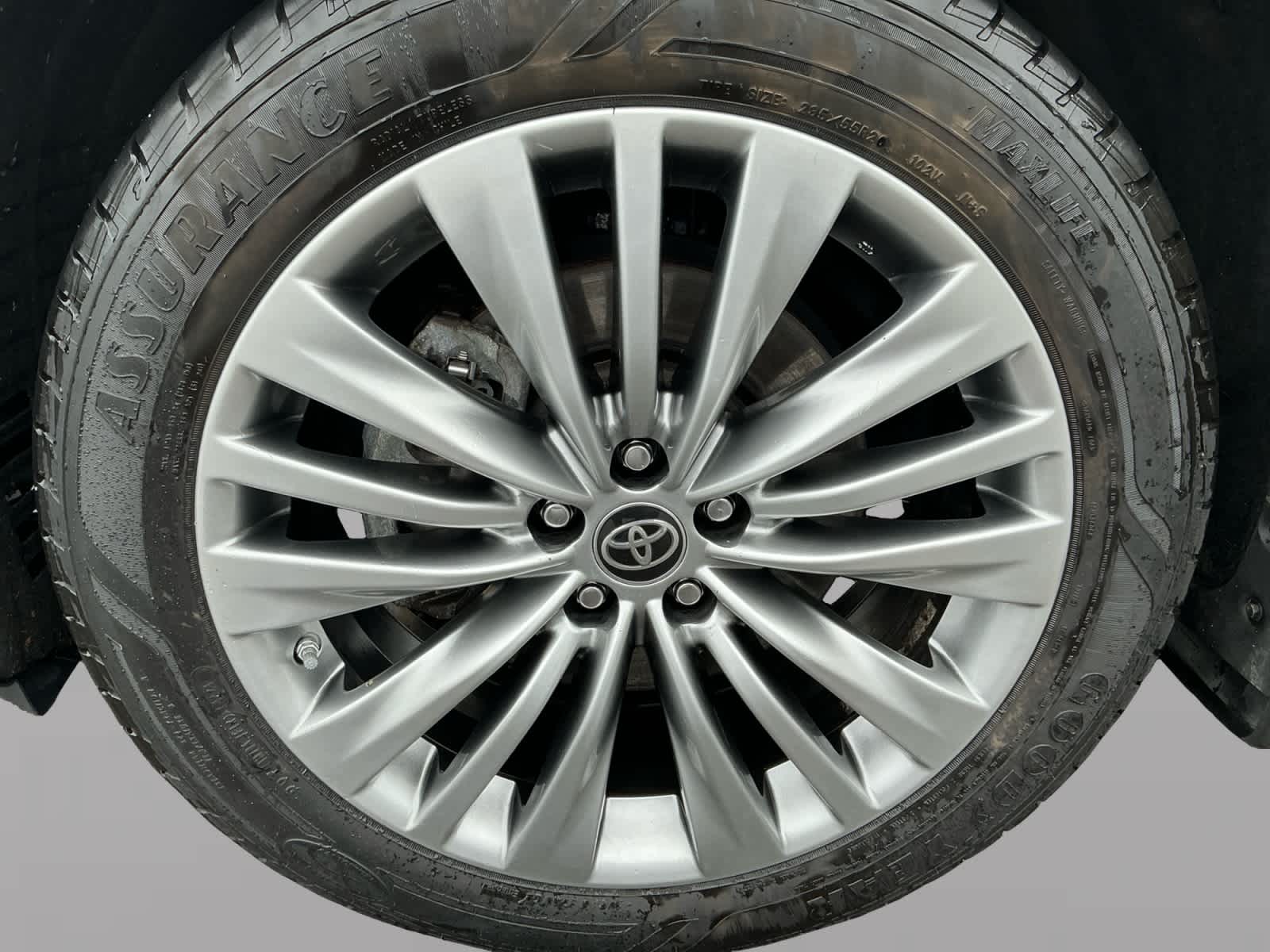 used 2022 Toyota Highlander car, priced at $35,498