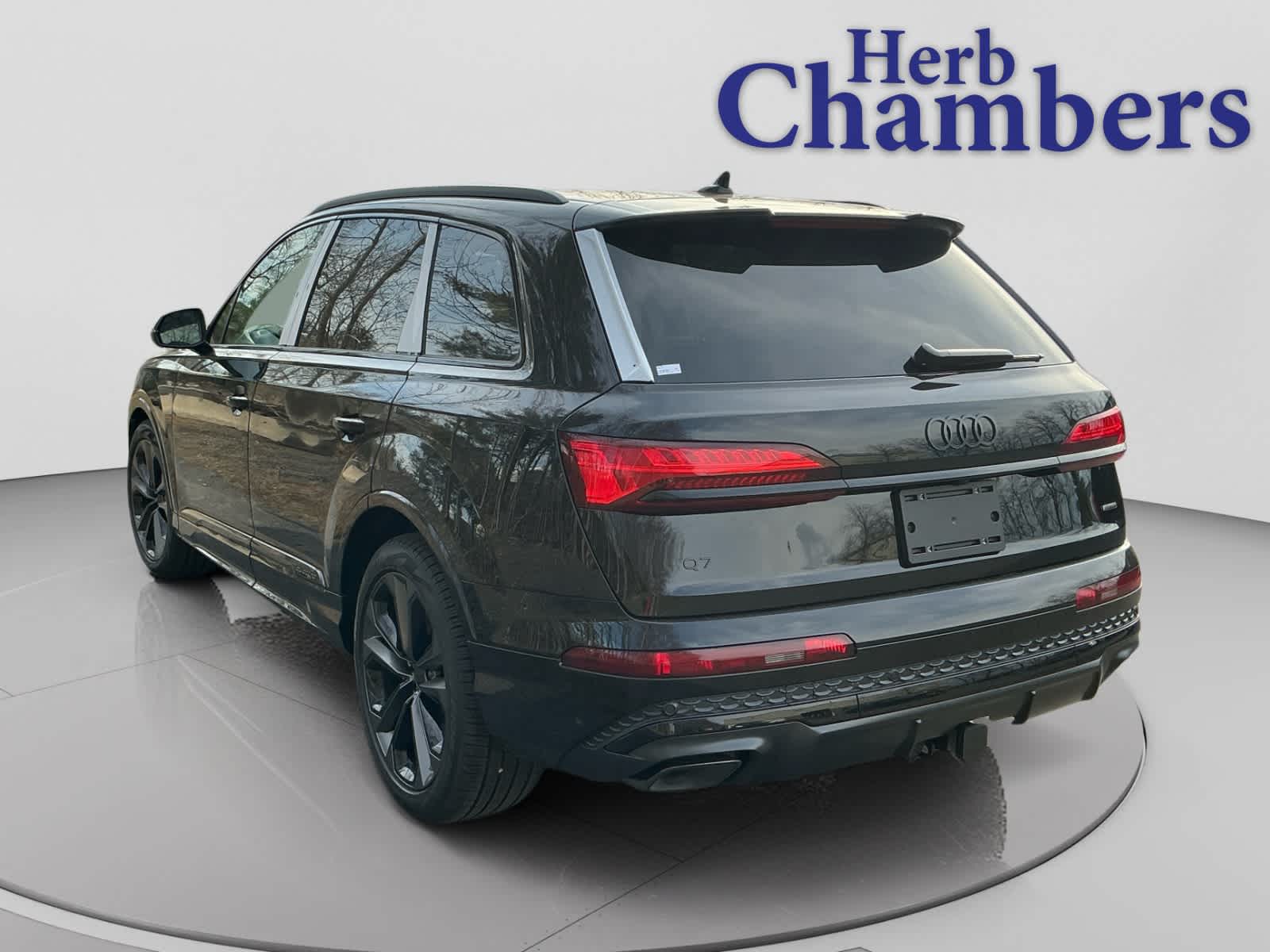 new 2026 Audi Q7 car, priced at $77,140