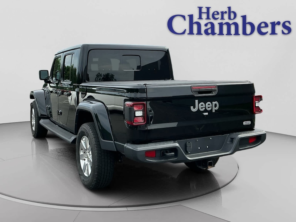 Used 2022 Jeep Gladiator Overland Truck Crew Cab