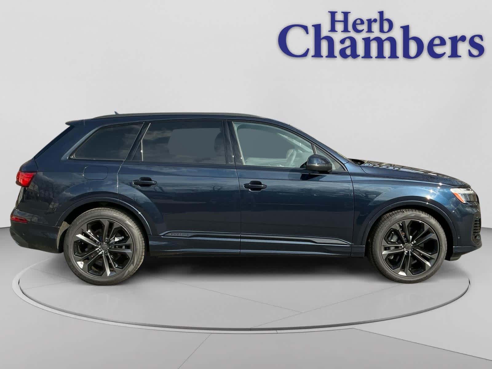 new 2026 Audi Q7 car, priced at $78,445