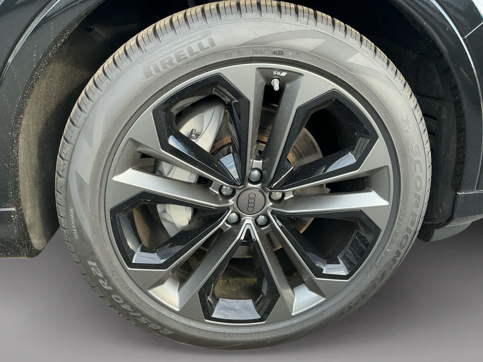 new 2026 Audi Q7 car, priced at $78,445