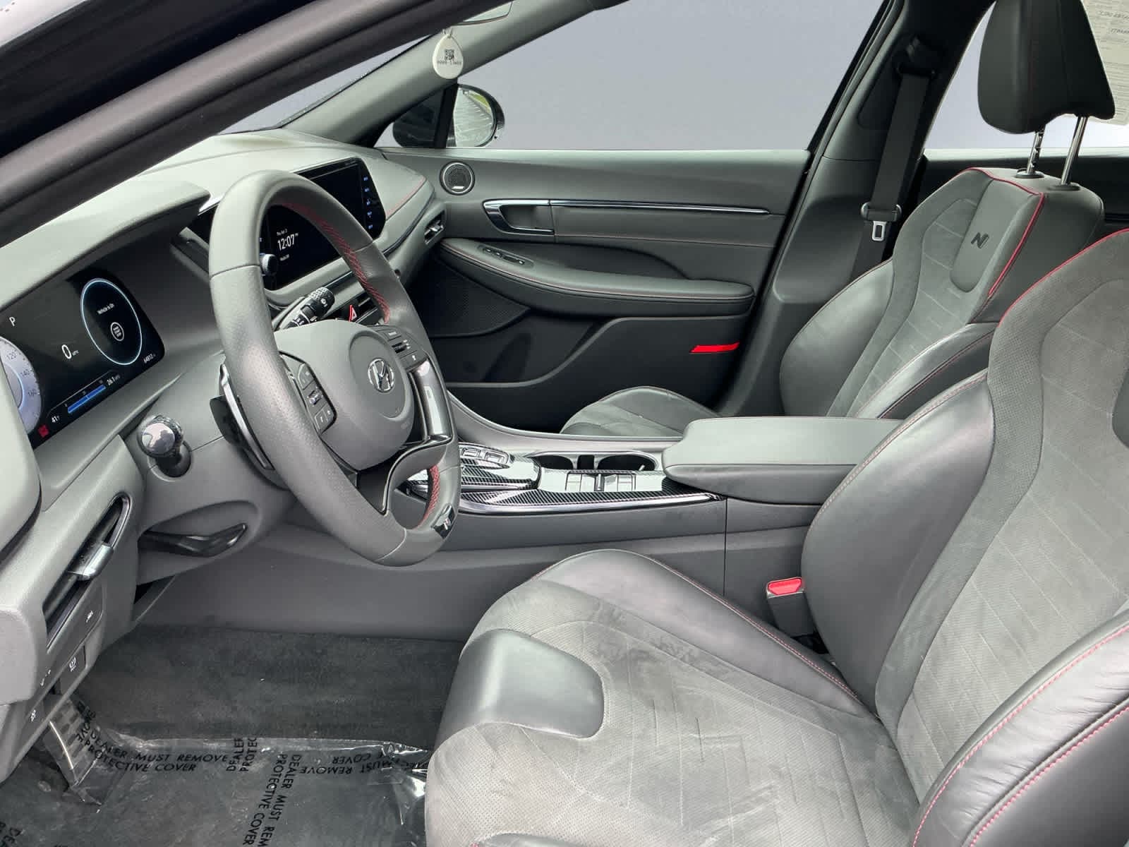 View vehicle photo 7