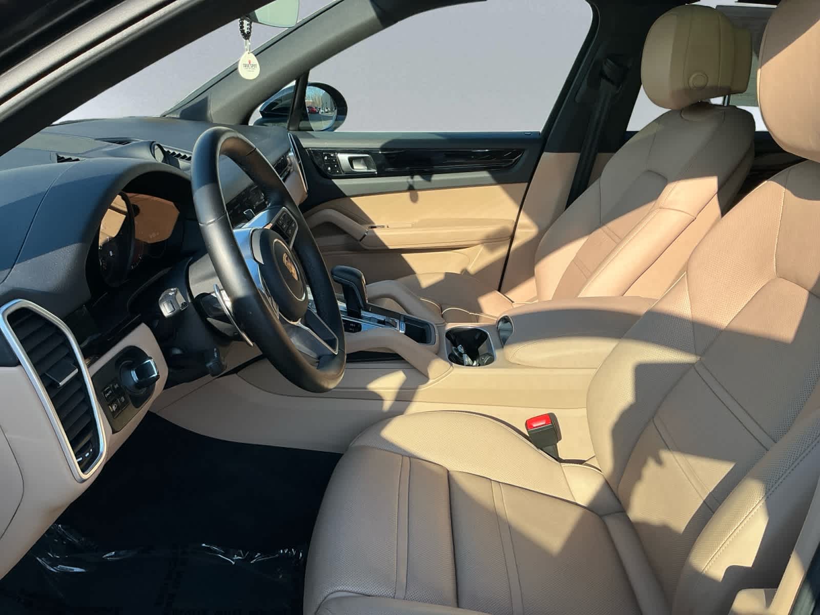 used 2021 Porsche Cayenne car, priced at $32,998