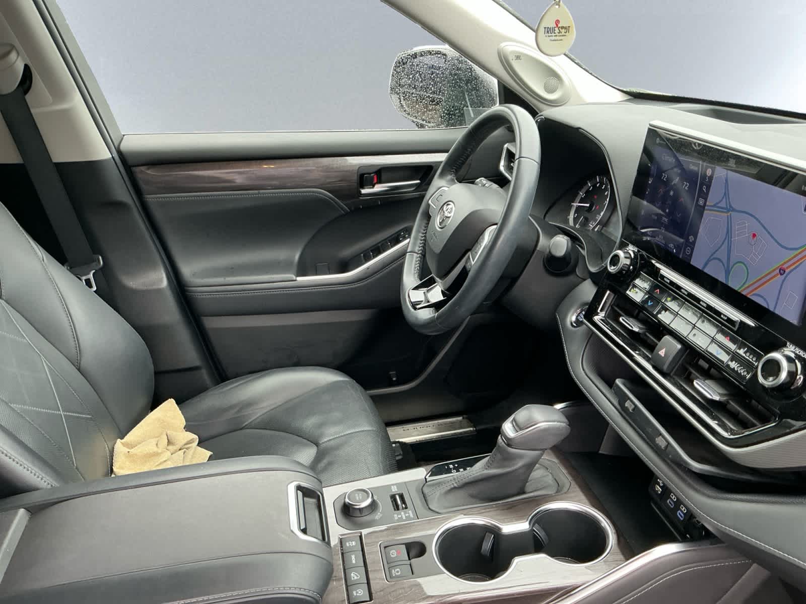 used 2022 Toyota Highlander car, priced at $35,498