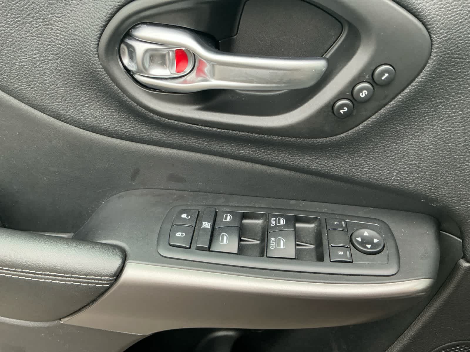 used 2020 Jeep Cherokee car, priced at $15,998