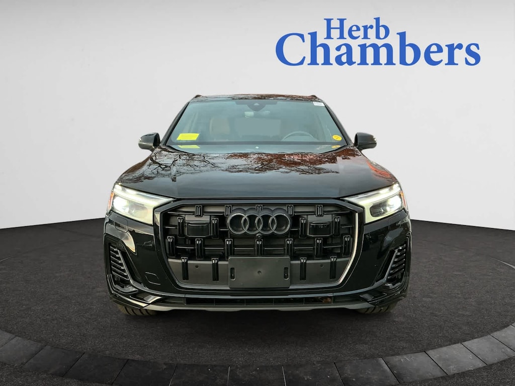 Used 2025 Audi Q7 45 Premium SUV