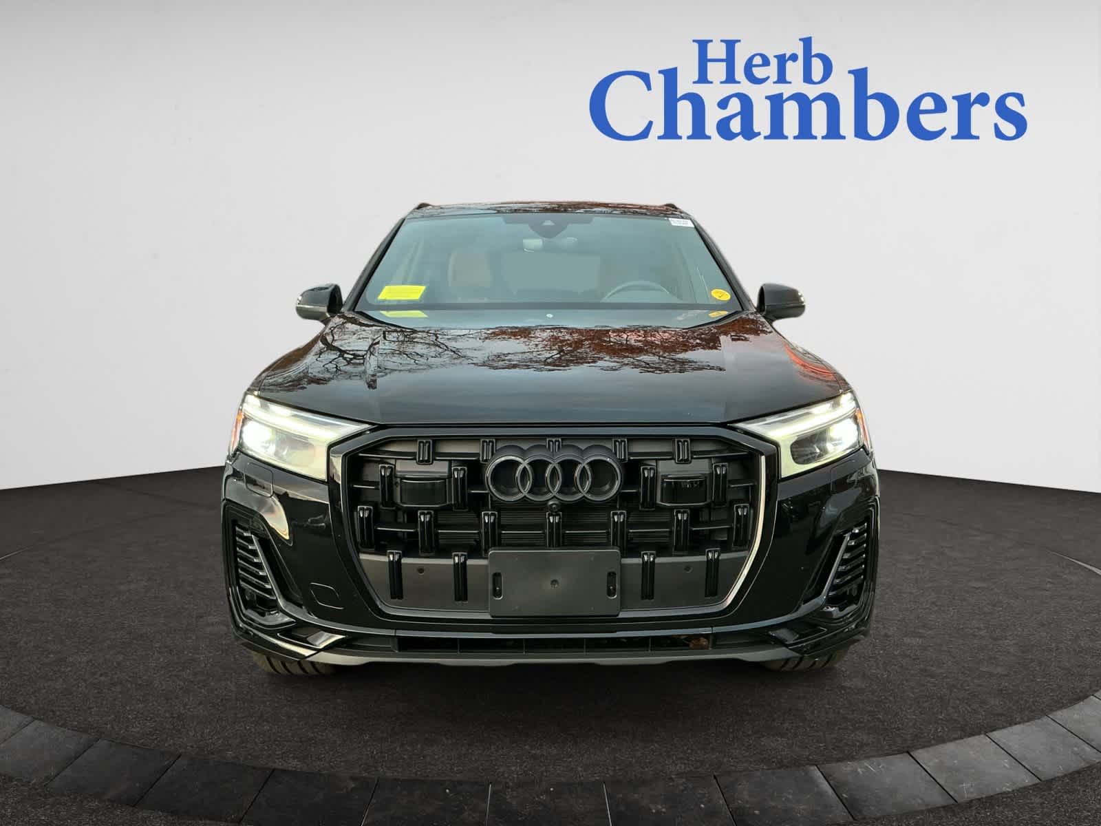 2025 Audi Q7 45 Premium photo 2