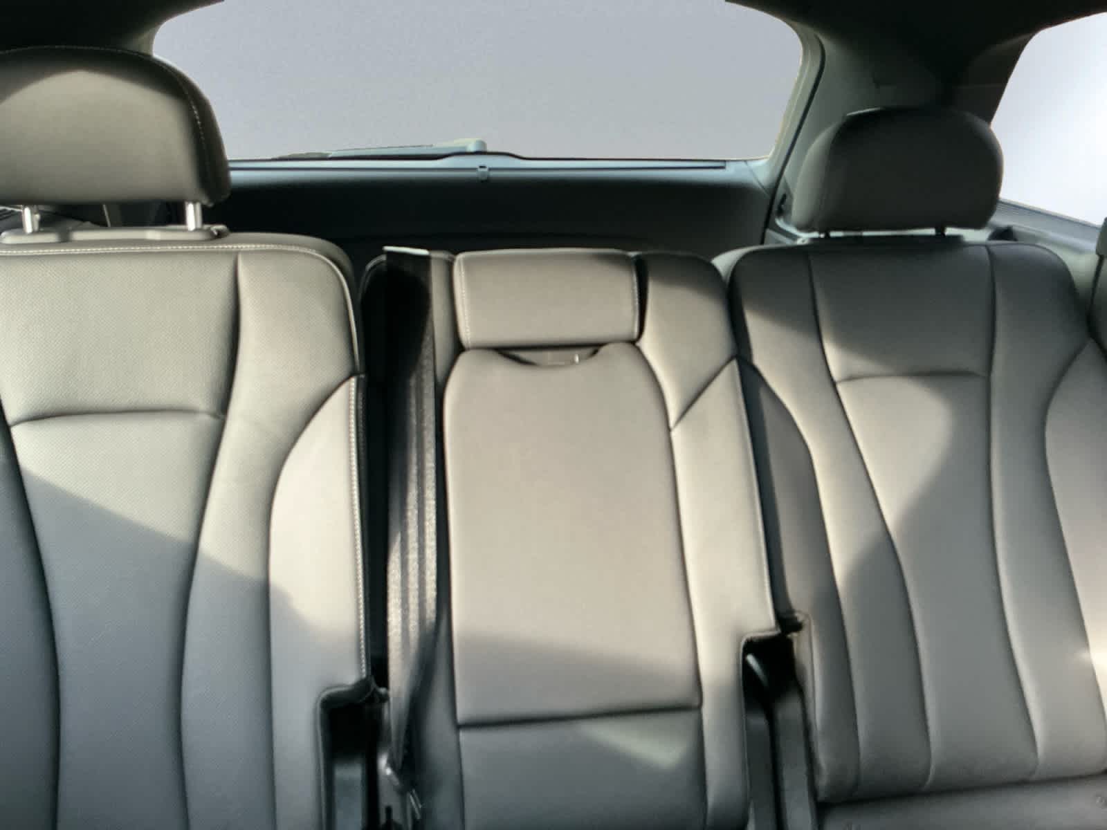 new 2026 Audi Q7 car, priced at $77,140