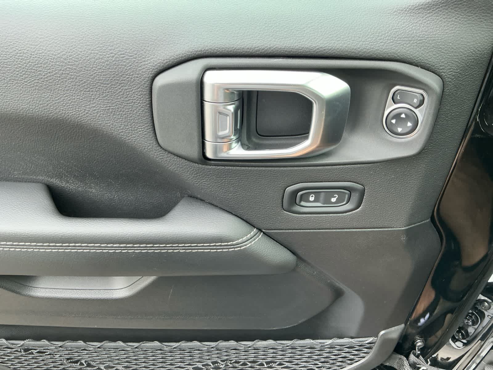 used 2022 Jeep Gladiator car, priced at $28,258