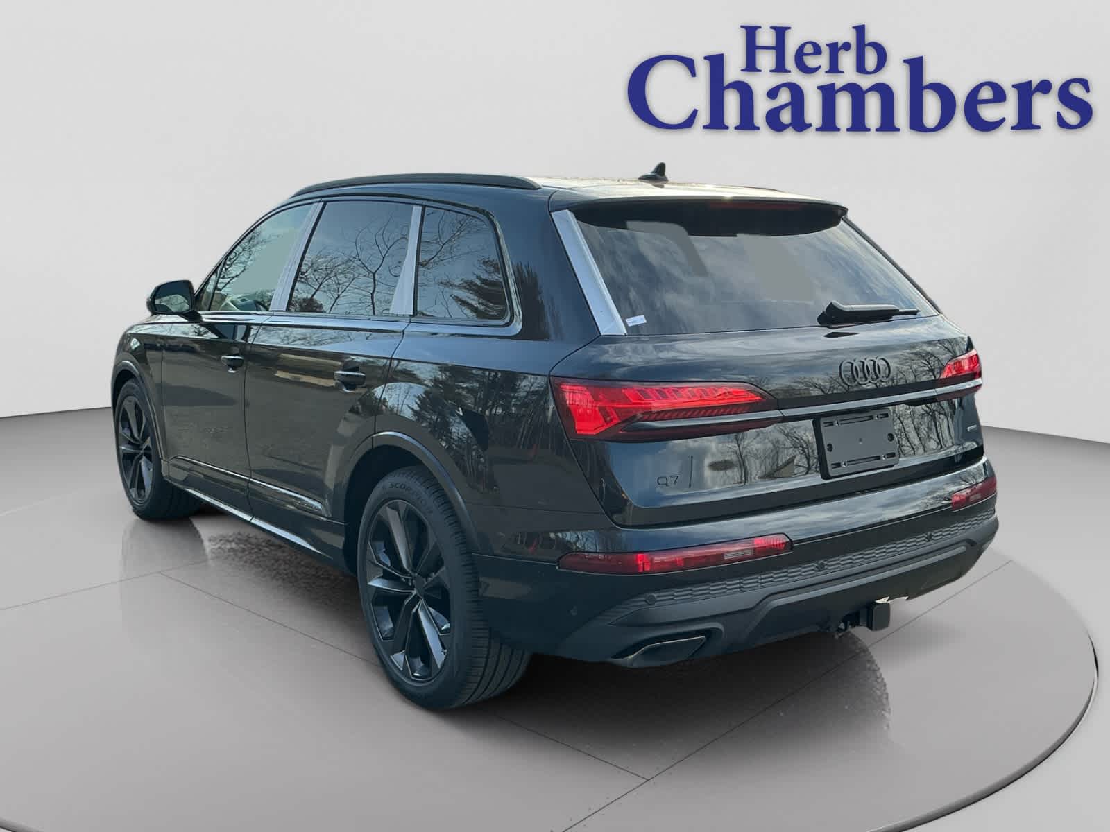 new 2026 Audi Q7 car, priced at $78,445