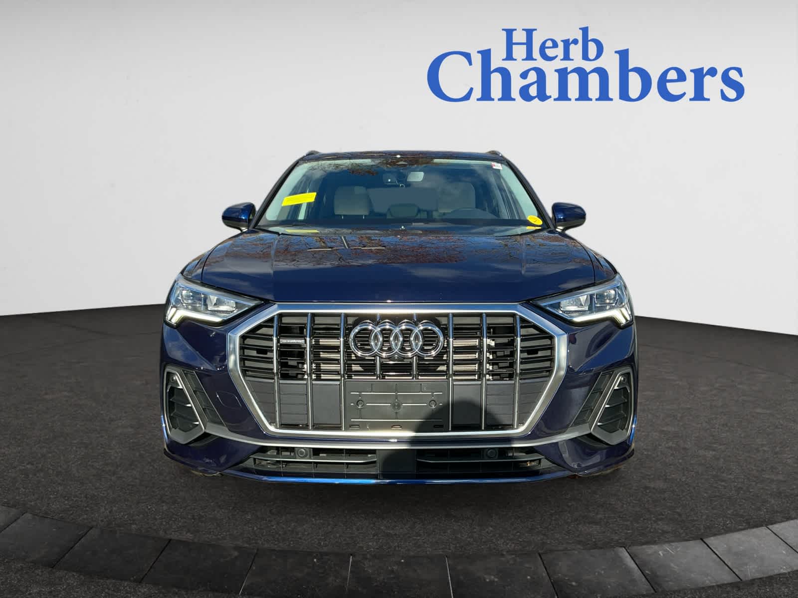 2025 Audi Q3 45 TFSI S line Premium photo 2