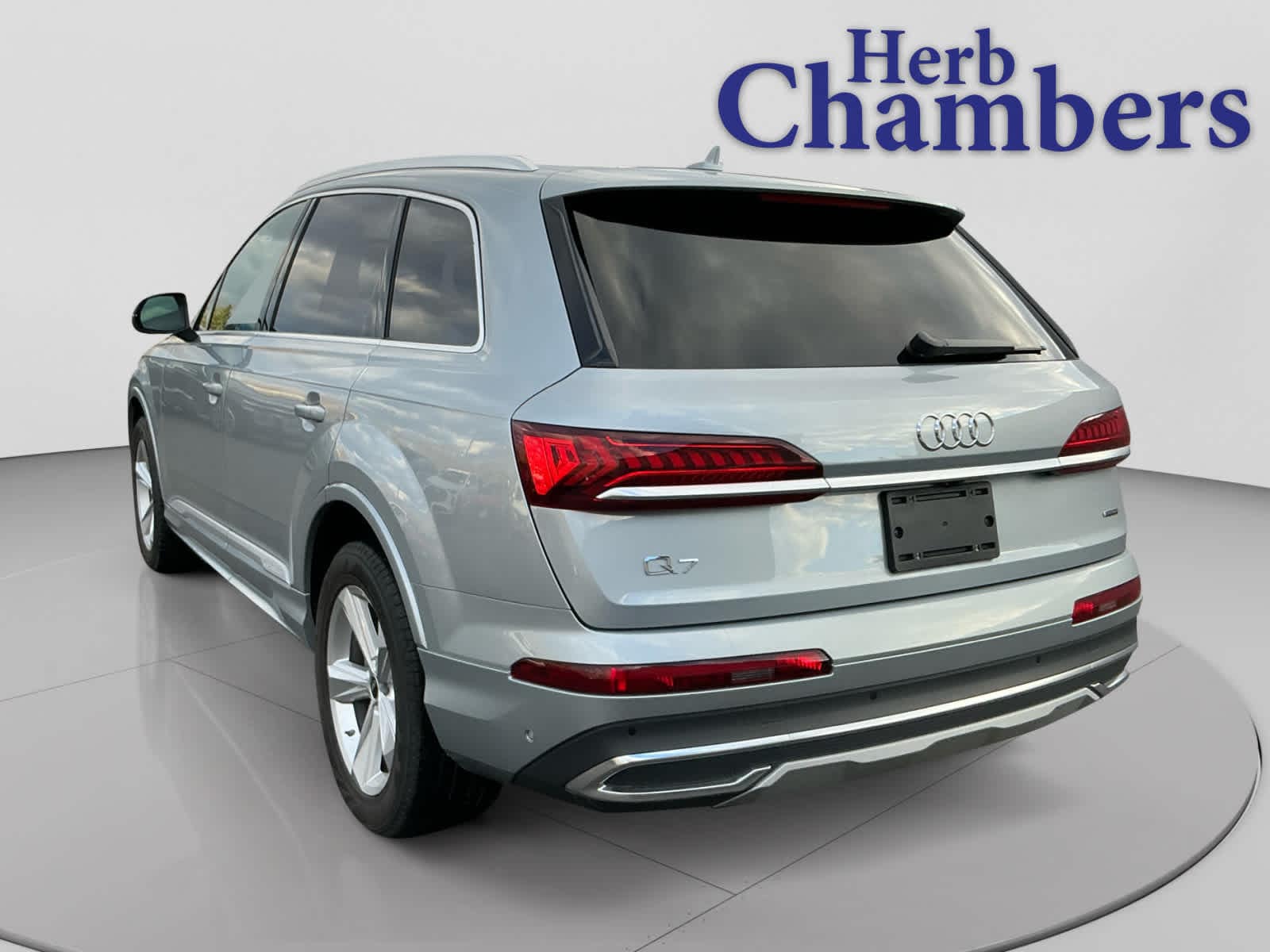 used 2023 Audi Q7 car, priced at $38,498