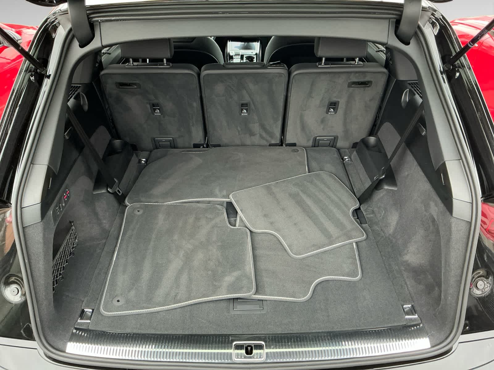 2025 Audi Q7 55 Premium photo 4