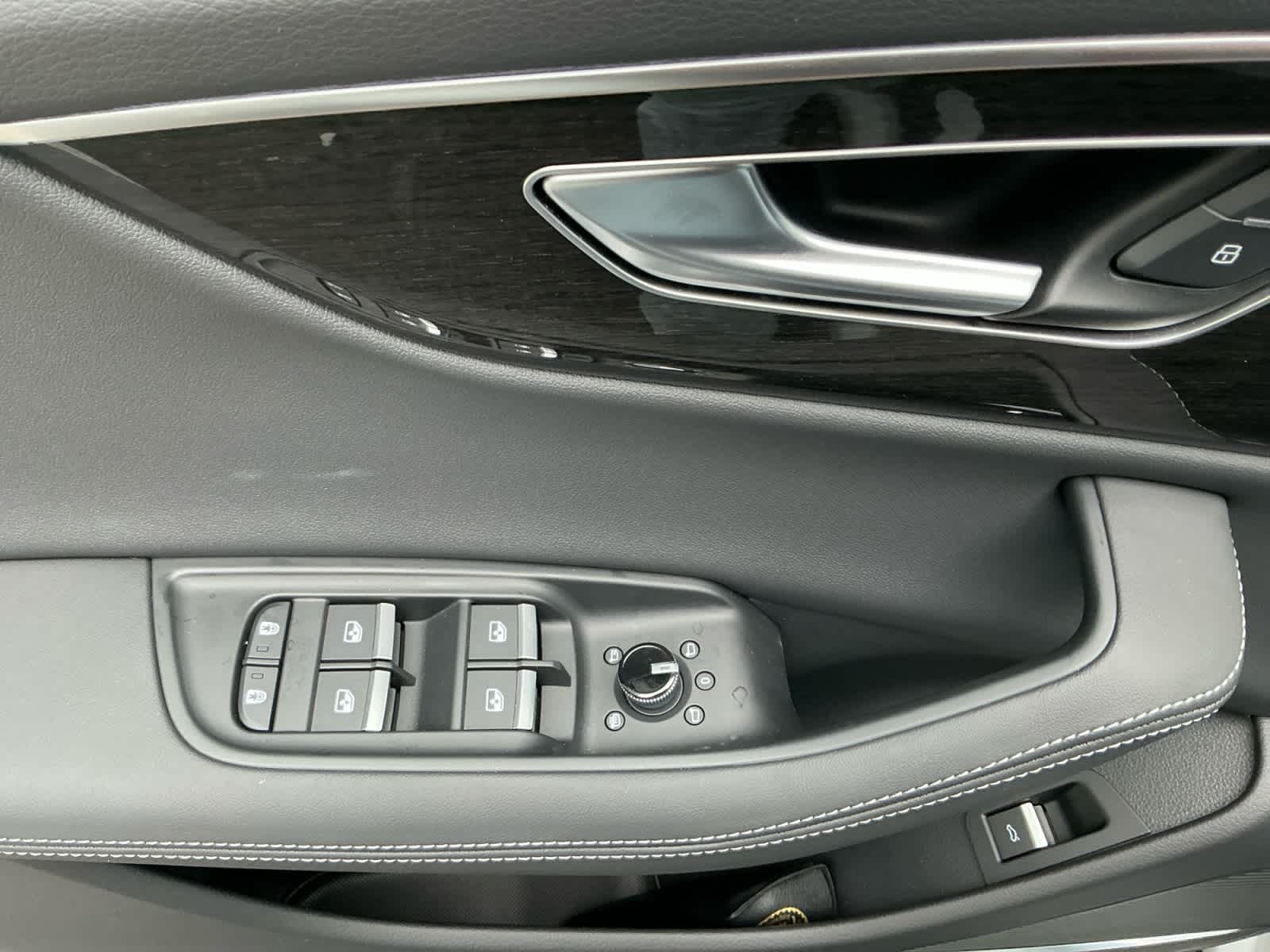 new 2026 Audi Q8 car, priced at $86,450