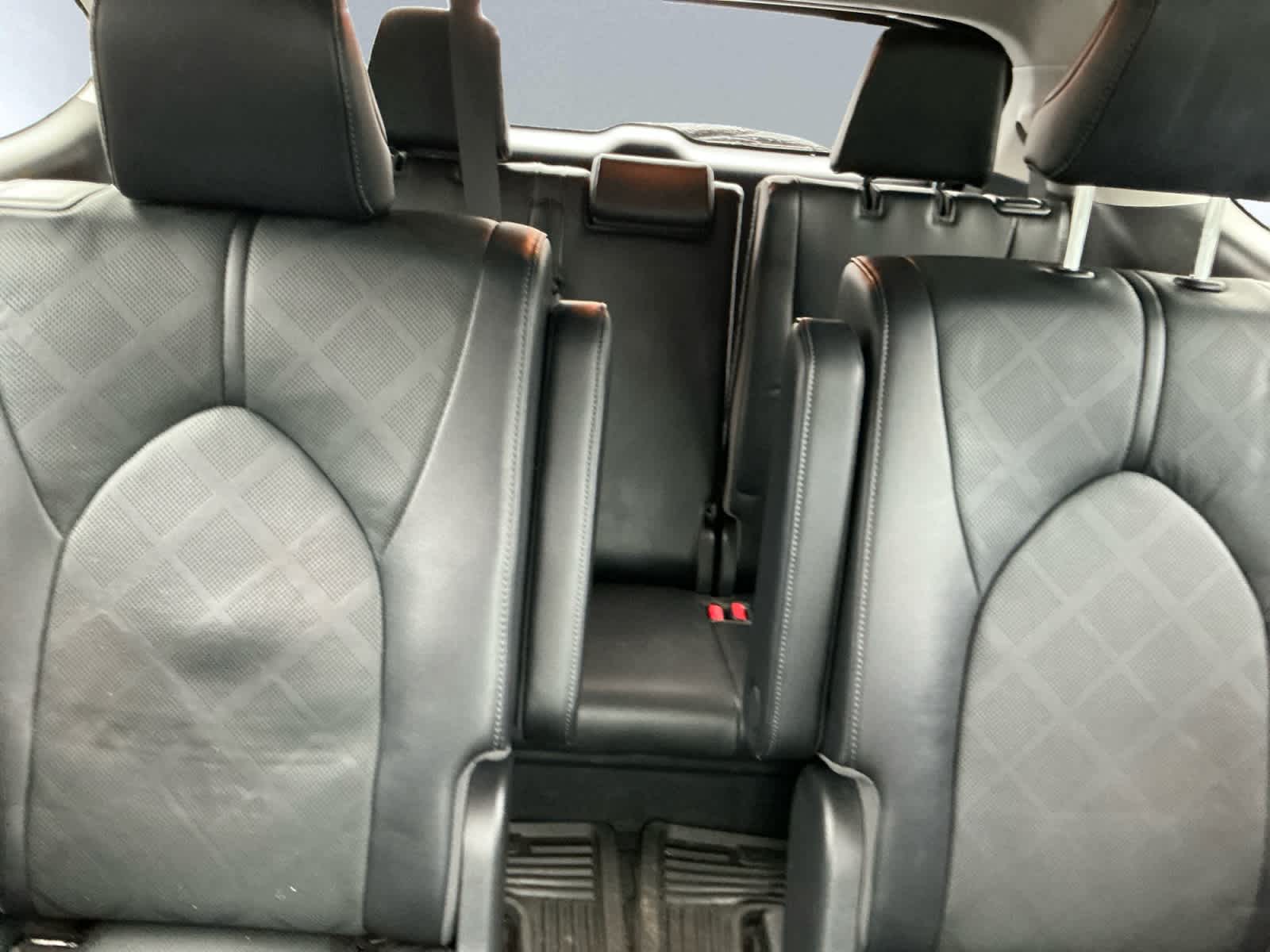 used 2022 Toyota Highlander car, priced at $35,498