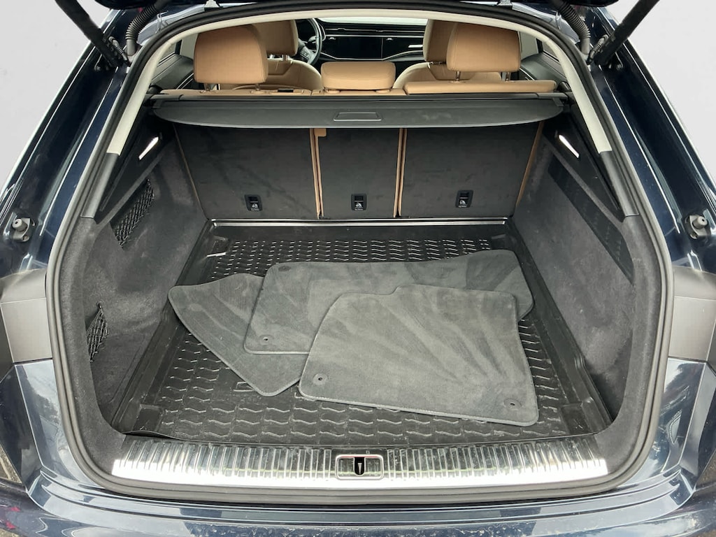 Certified 2025 Audi Q8 55 Premium SUV