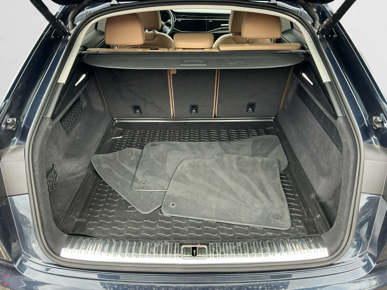 2025 Audi Q8 line Premium Plus photo 4