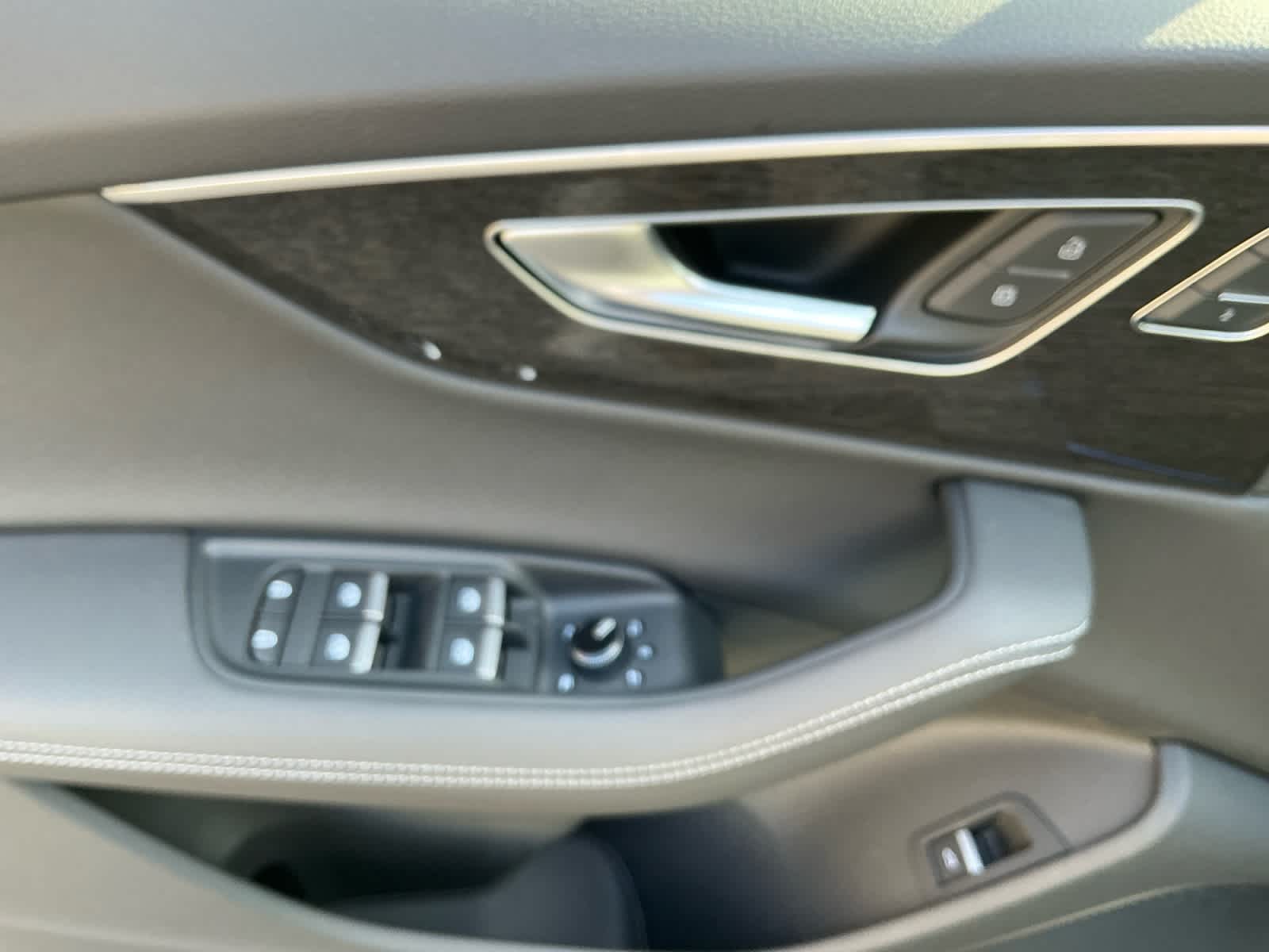 new 2026 Audi Q7 car, priced at $78,445