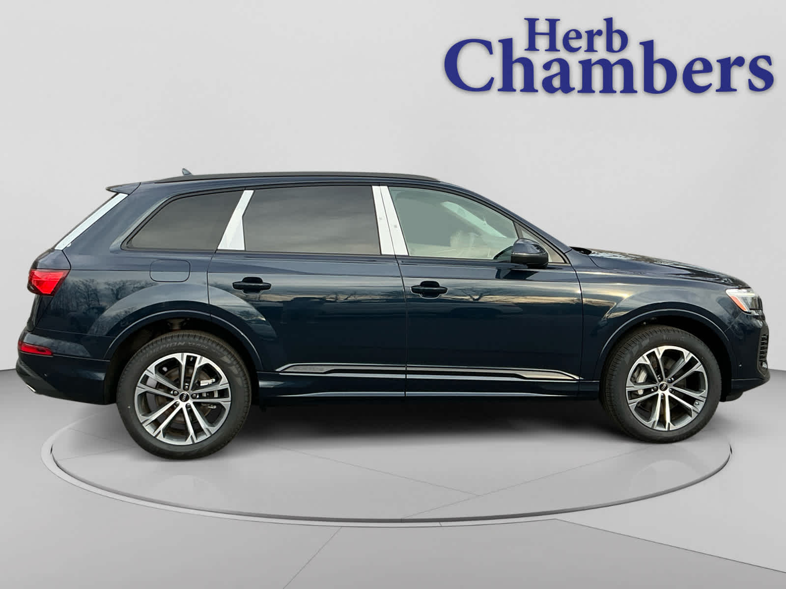 new 2026 Audi Q7 car, priced at $71,445