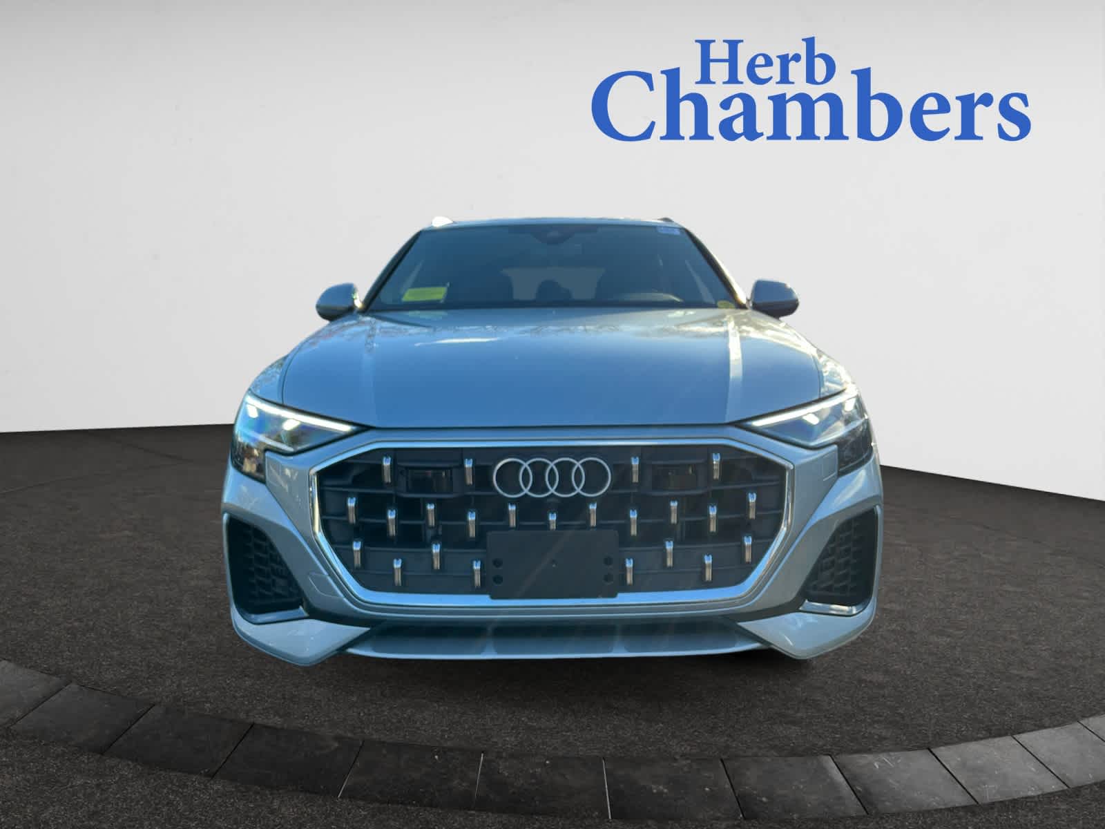 2025 Audi Q8 55 Premium photo 2