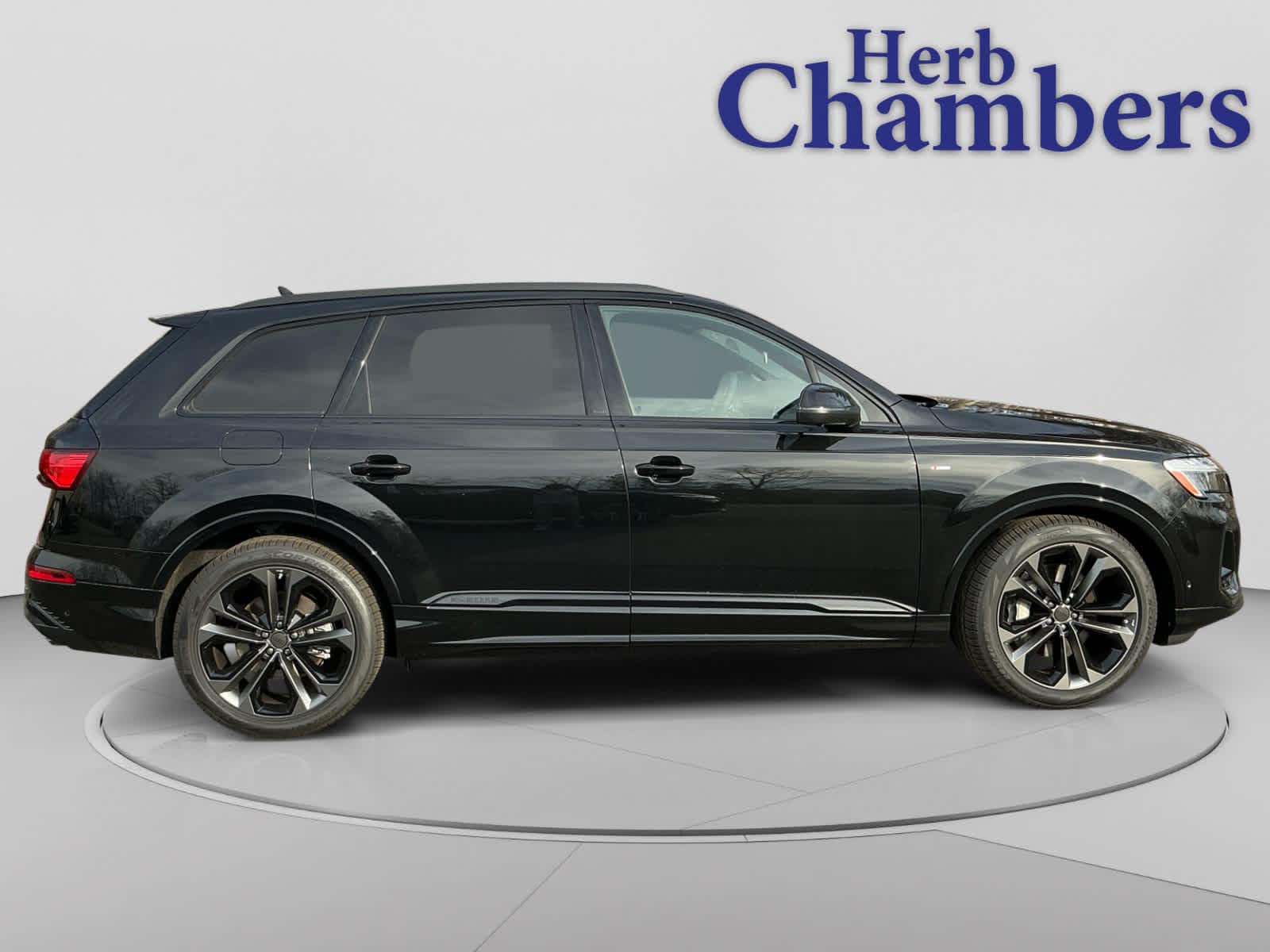 new 2026 Audi Q7 car, priced at $77,140