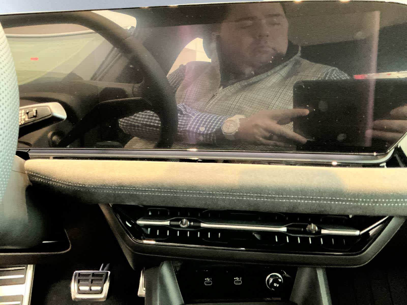 new 2025 Audi S6 Sportback e-tron car, priced at $85,750