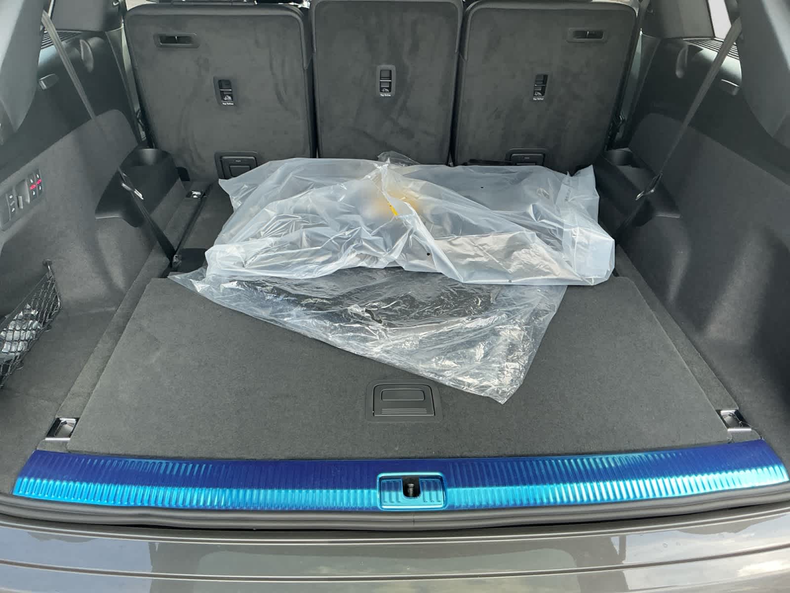 new 2026 Audi Q7 car, priced at $77,745