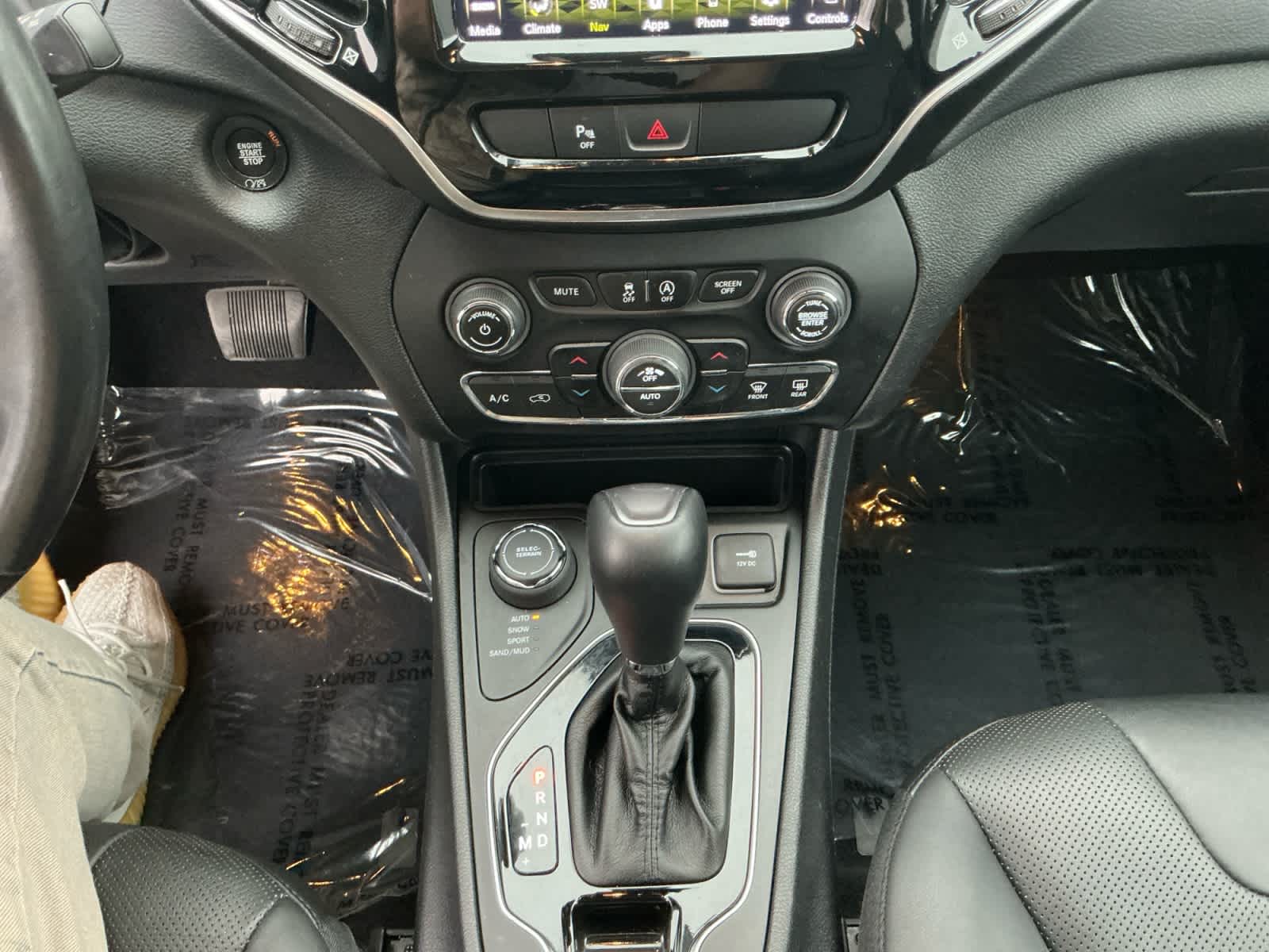 used 2020 Jeep Cherokee car, priced at $15,998