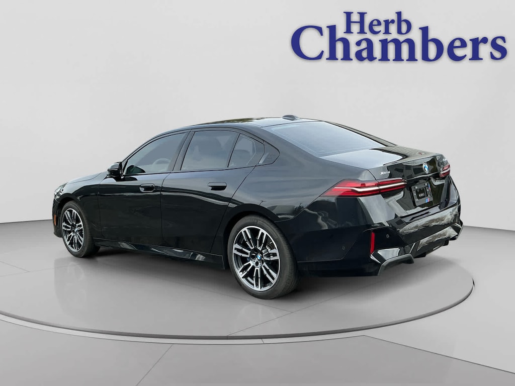 Used 2024 BMW 530i xDrive Sedan