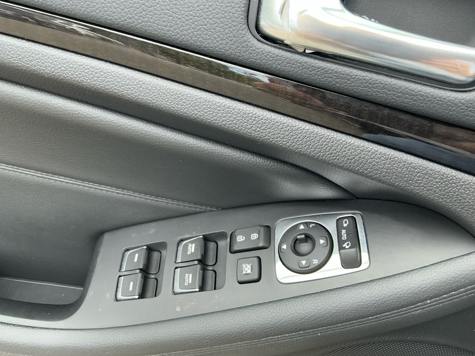 used 2014 Kia Cadenza car, priced at $10,658