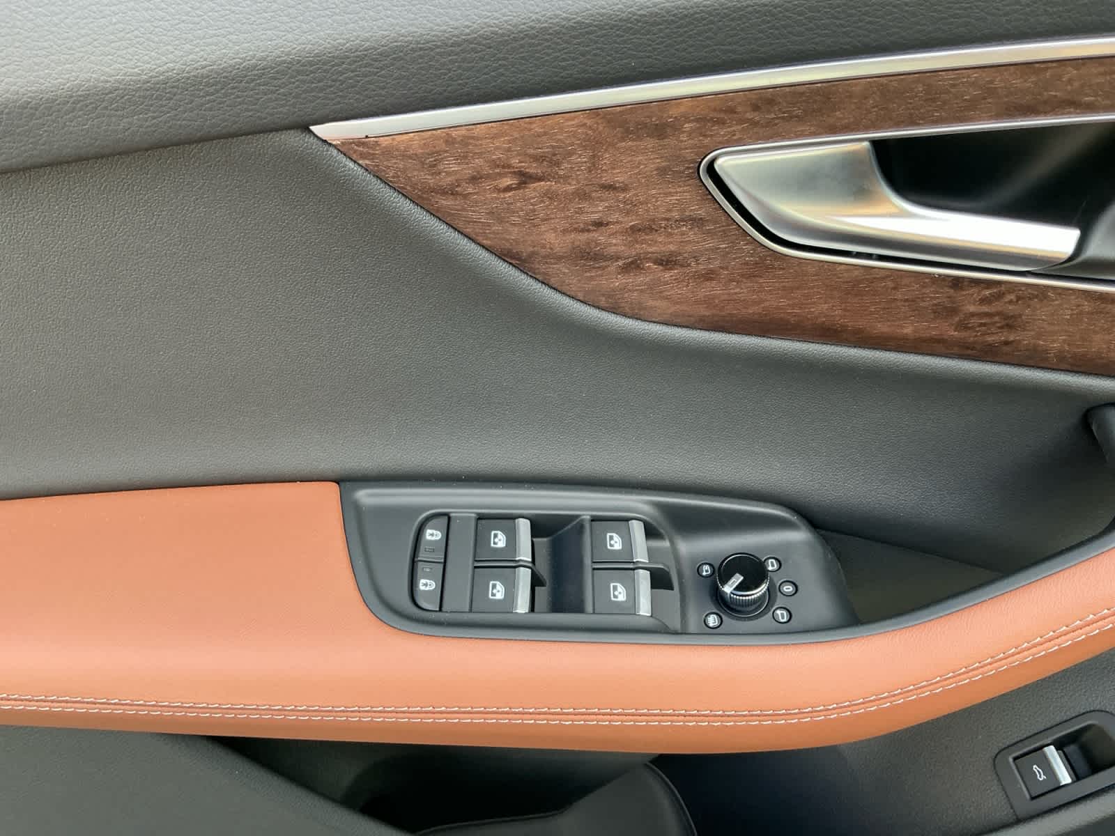 new 2026 Audi Q7 car, priced at $76,750