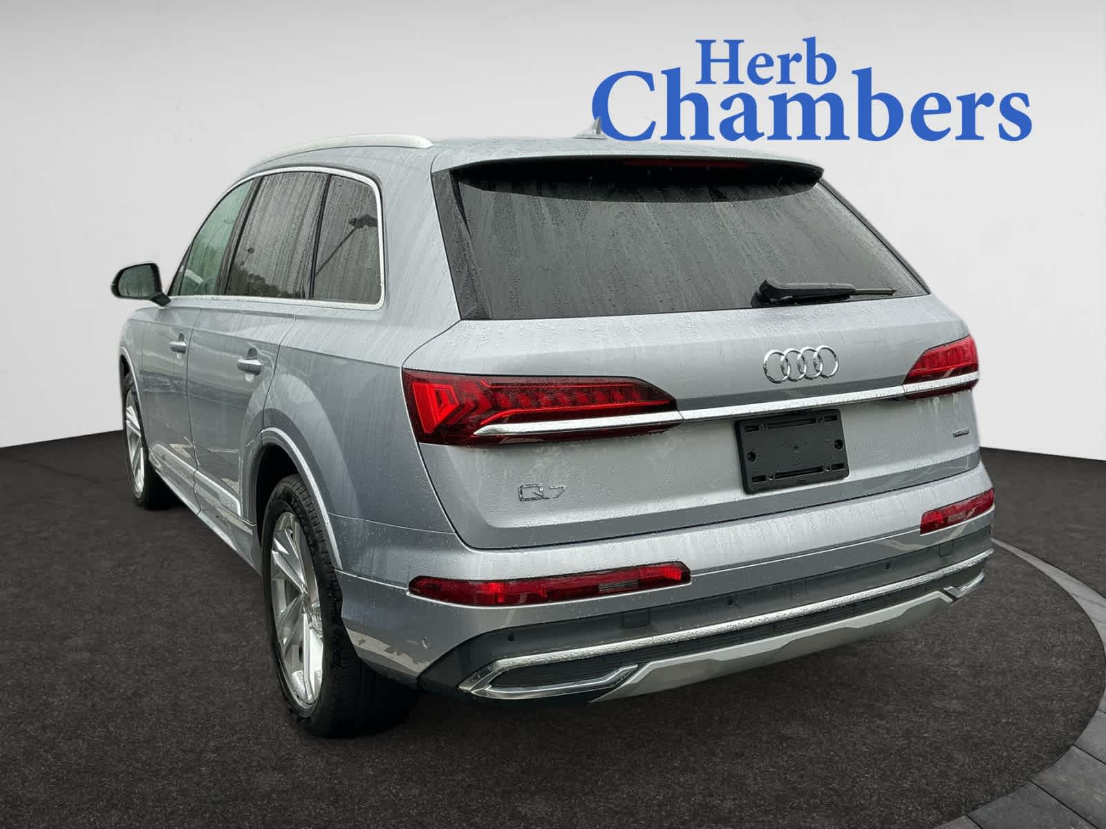 2022 Audi Q7 55 Premium Plus photo 2