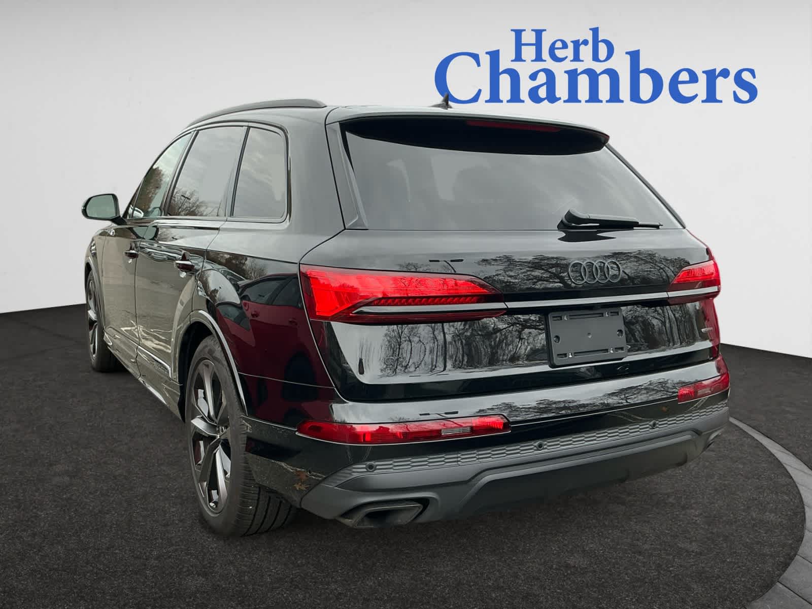 2025 Audi Q7 55 Premium photo 3