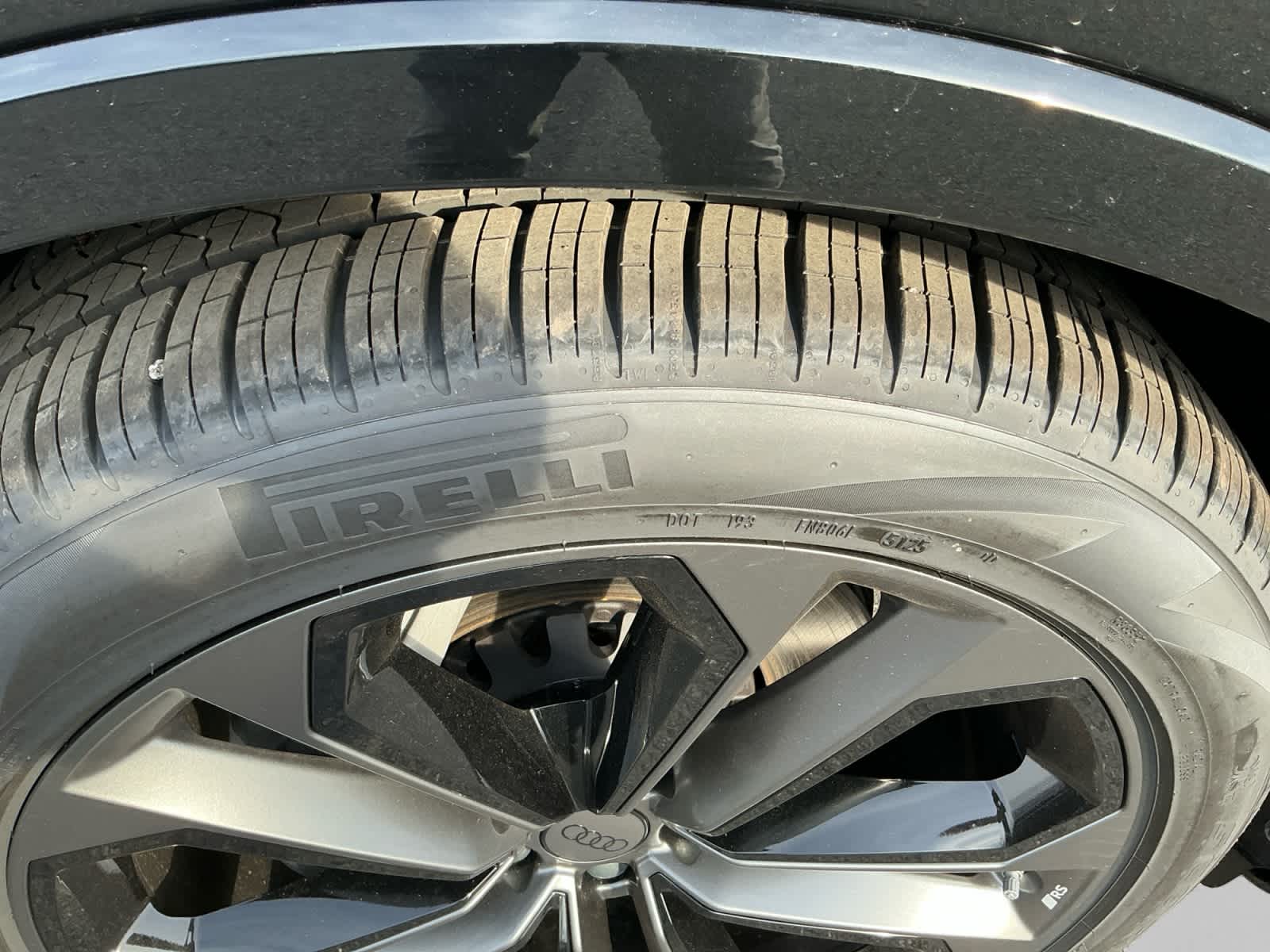 new 2026 Audi Q7 car, priced at $77,140