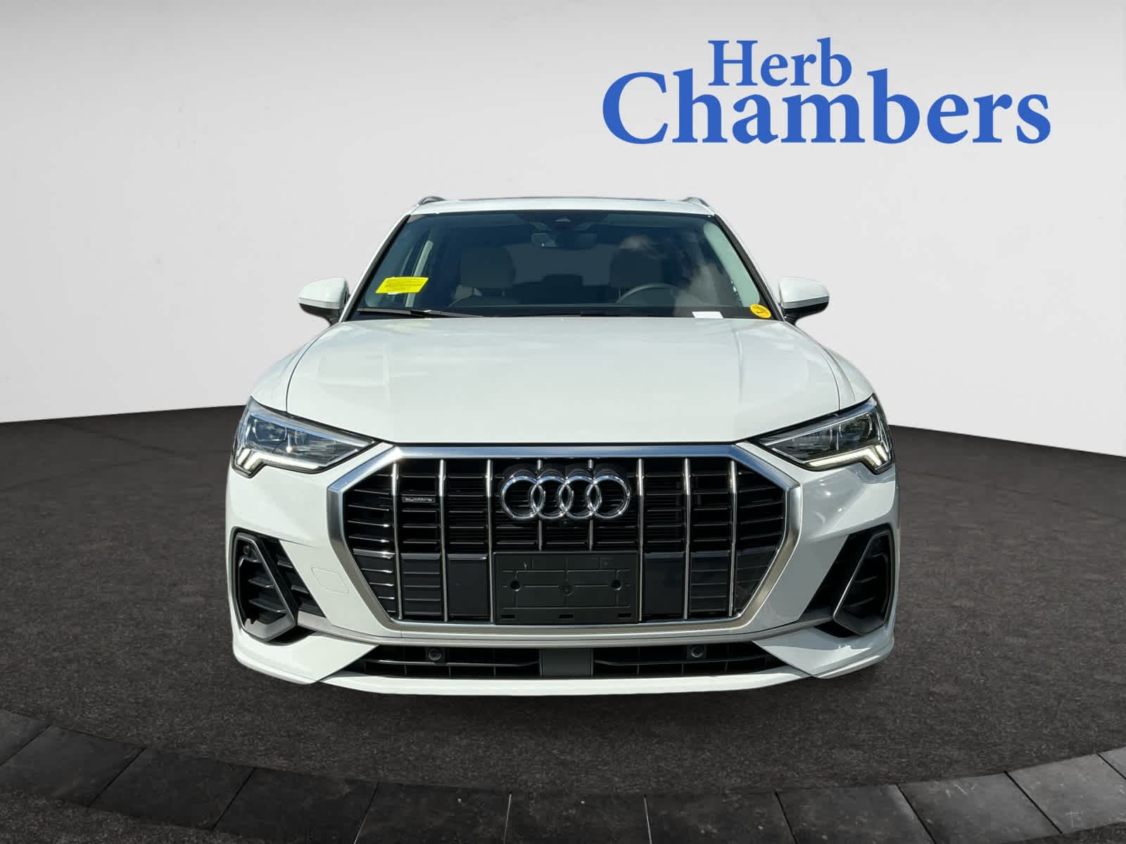 2025 Audi Q3 S line Premium Plus photo 2