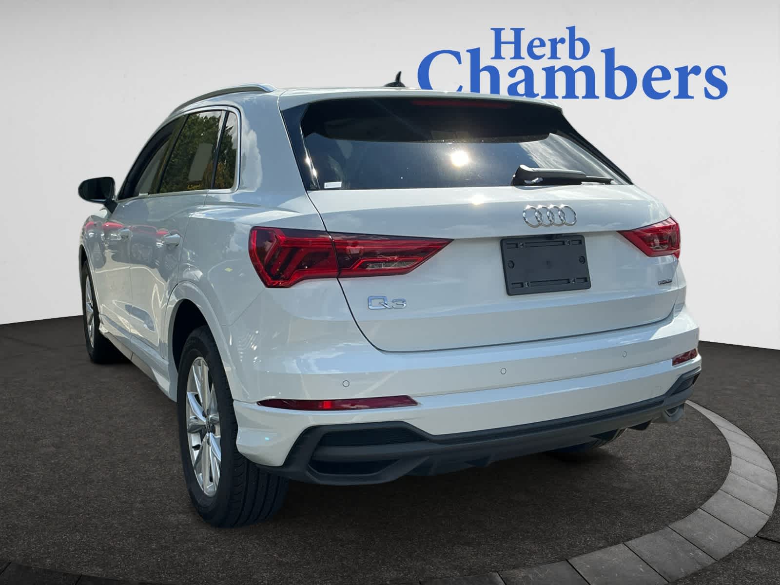 2025 Audi Q3 S line Premium Plus photo 3