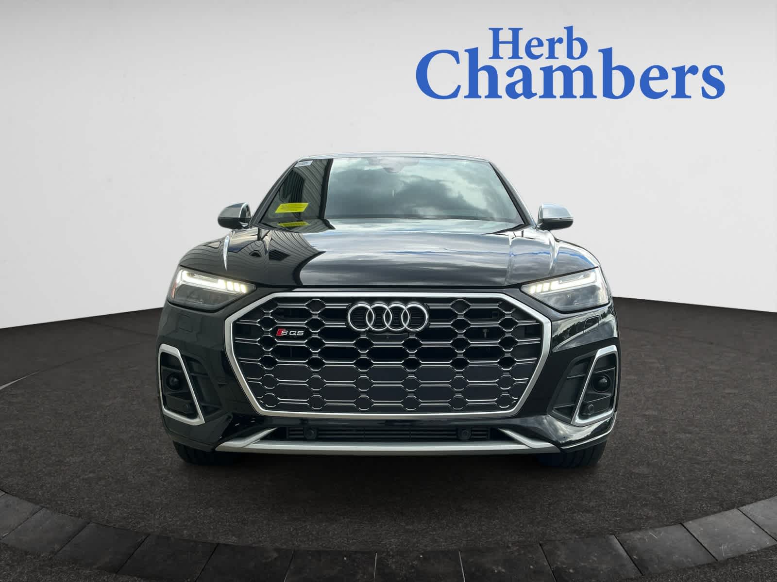 2023 Audi SQ5 Prestige photo 2