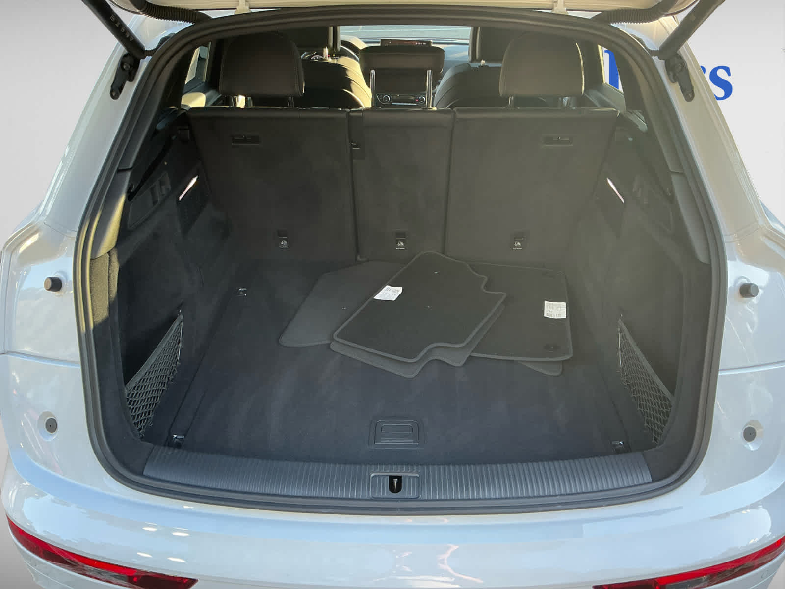 2025 Audi Q5 S line Premium photo 2