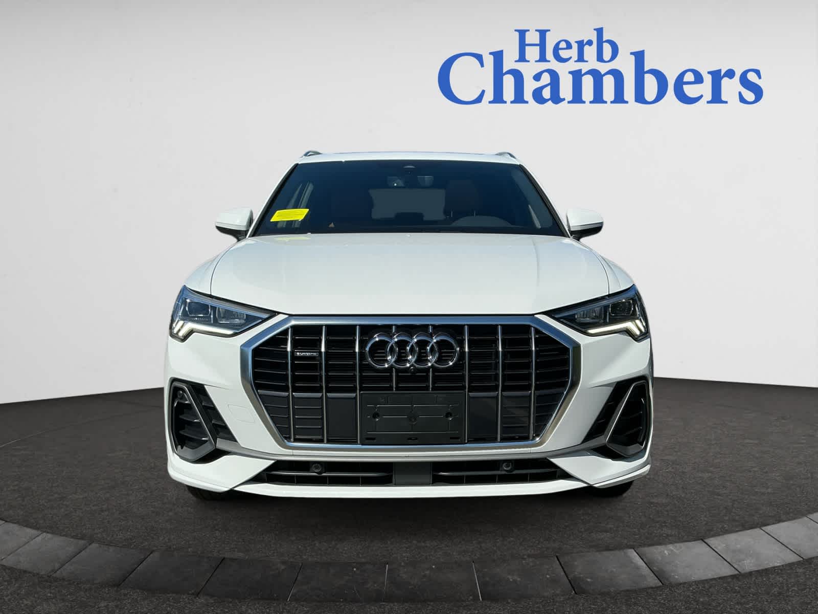 2025 Audi Q3 S line Premium Plus photo 2
