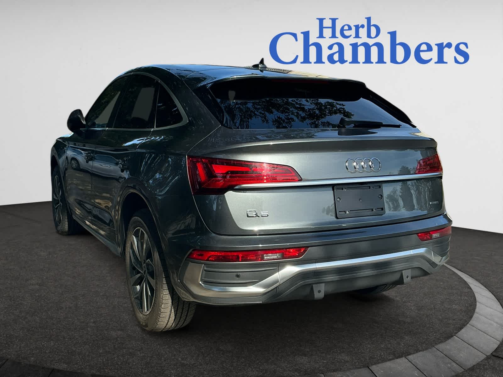 2022 Audi Q5 Sportback S line Premium Plus photo 3