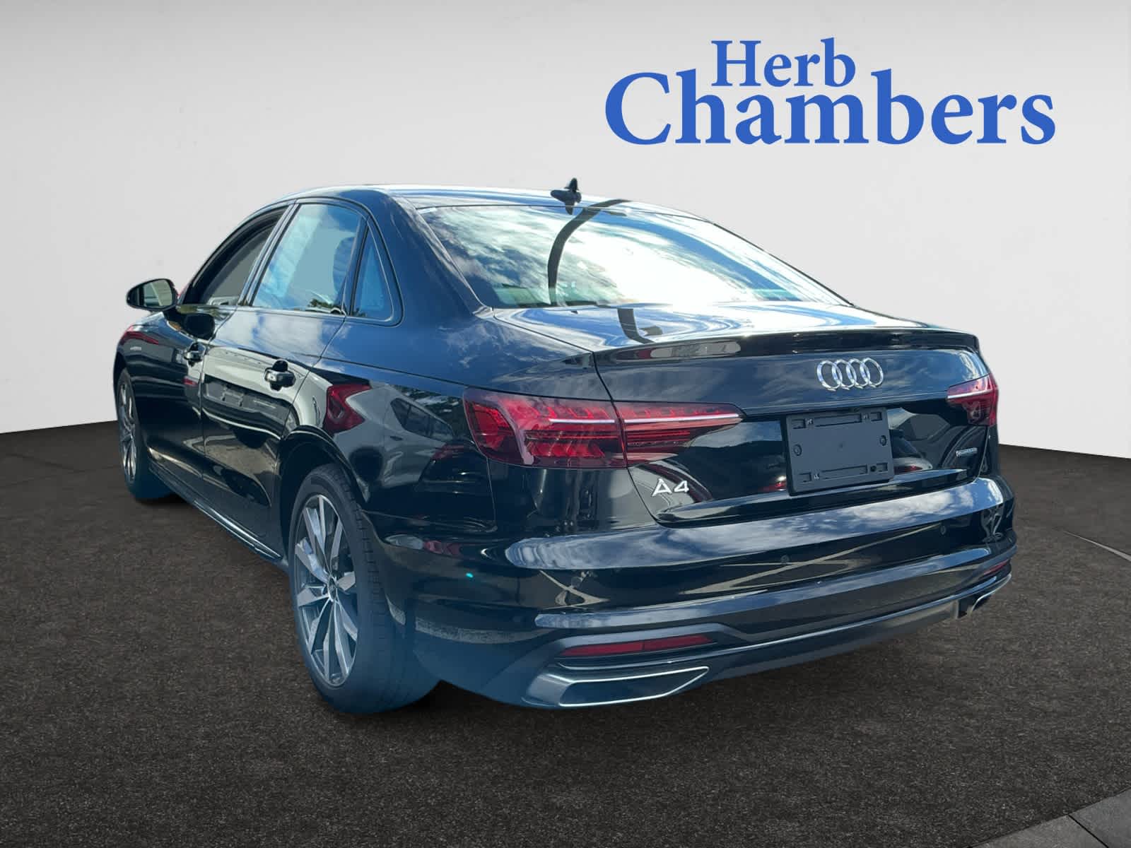 2023 Audi A4 Quattro Premium Plus photo 3