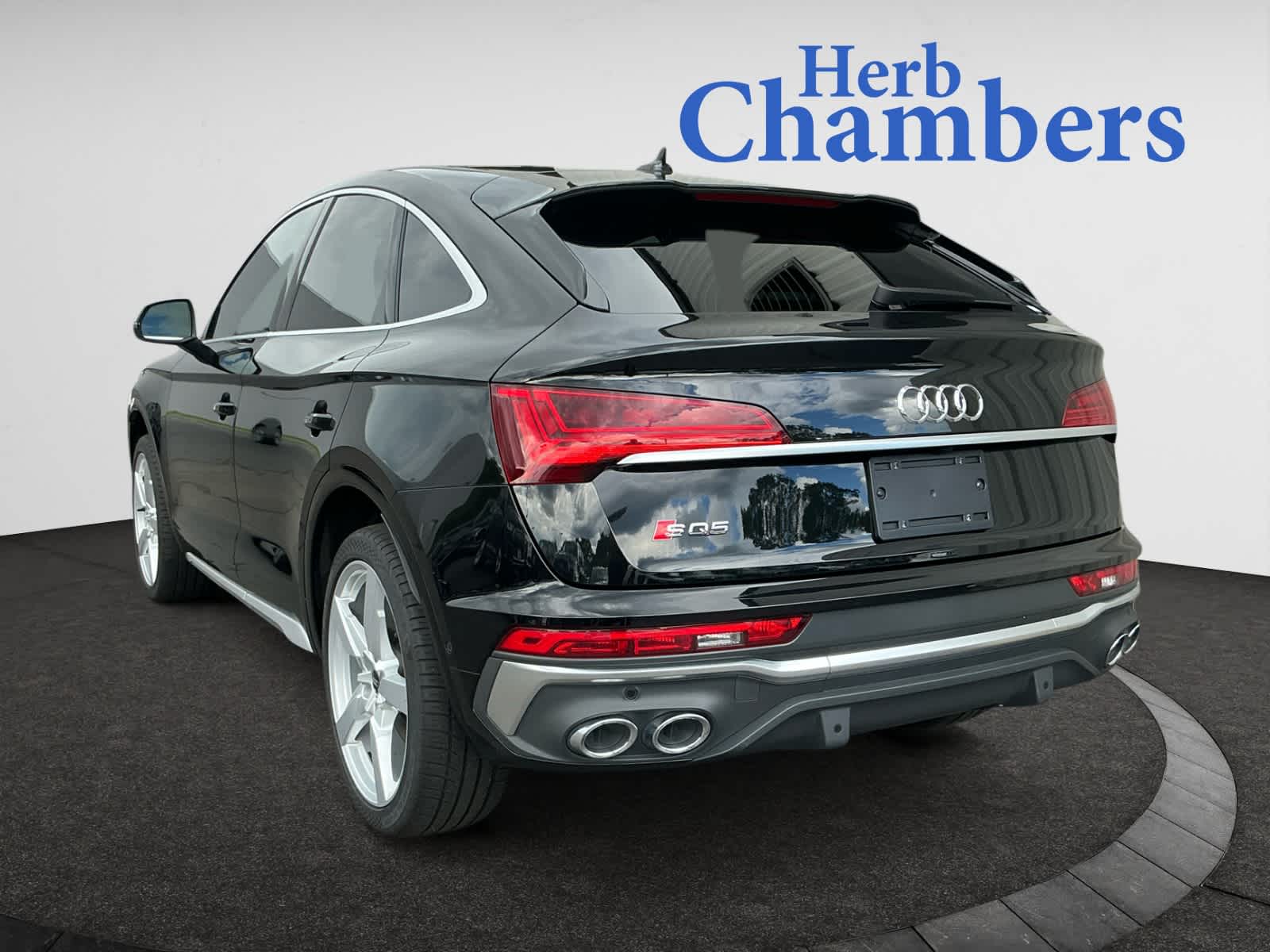 2023 Audi SQ5 Prestige photo 3