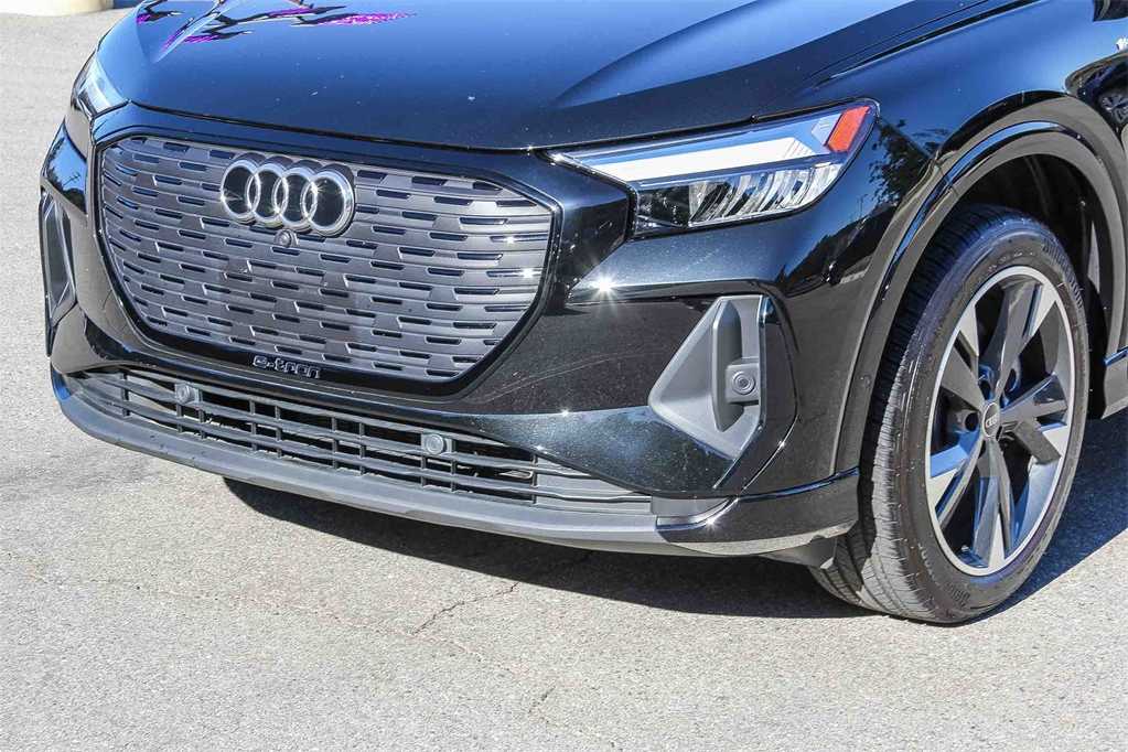 Thumbnail: 2024 Audi Q4 e-tron - 8