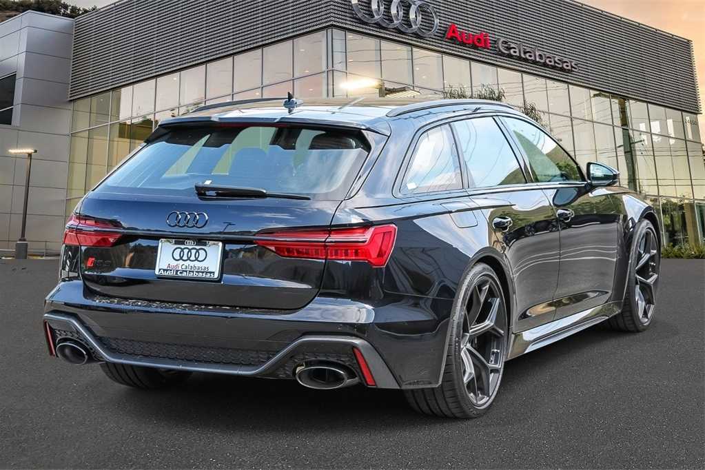 Thumbnail: 2025 Audi RS 6 - 4